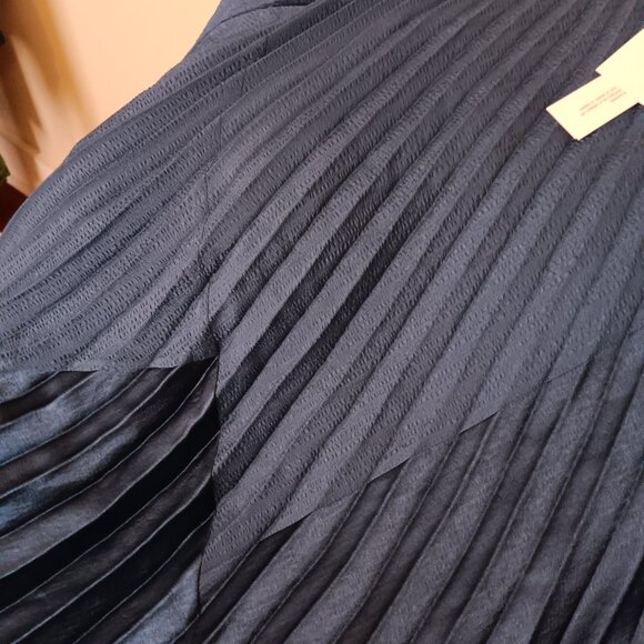 NWT Vince Women's Teal Pleated Asymmetrical Midi Skirt Size 6 - Picture 12 of 15